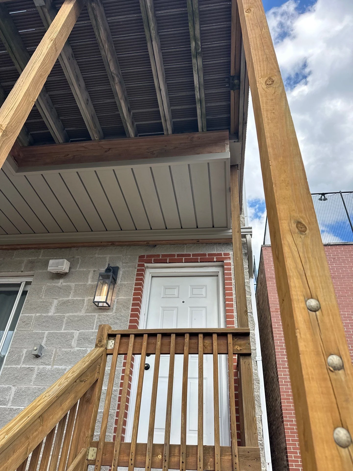 Finished ceiling transition around the Chicago deck framing
